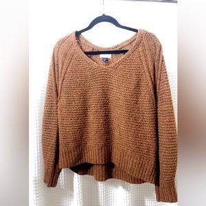 Size Large. Brand Universal Thread. Warm orange tone knitted sweater